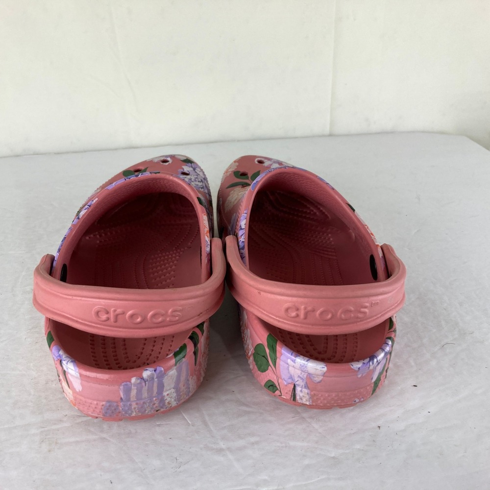 Crocs Clogs Women Sz 7 Pink Floral Peony Print Comfort Sandal Beach Cottagecore - Picture 5 of 6